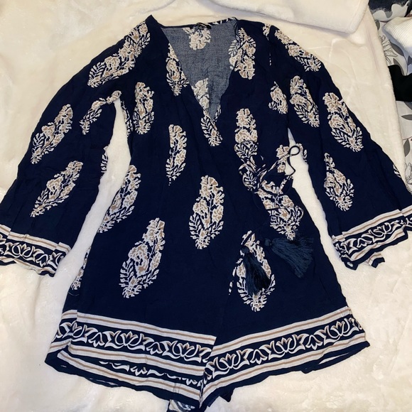 Romper - Picture 1 of 3